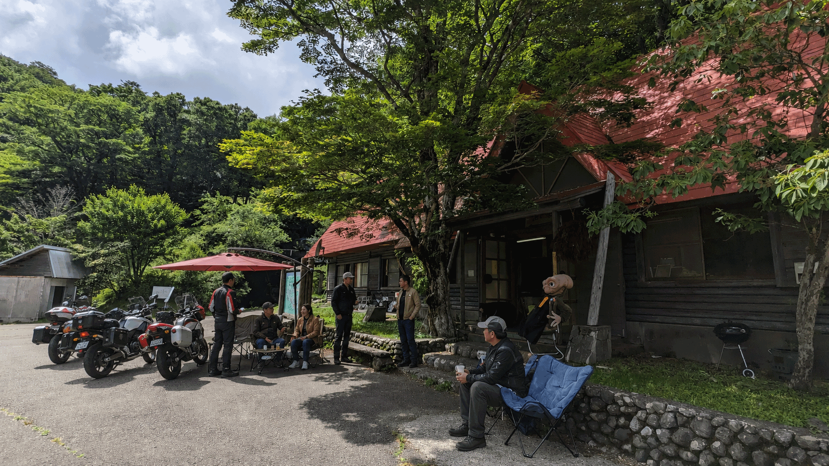 奥槍戸山の家をイメージした山の宿